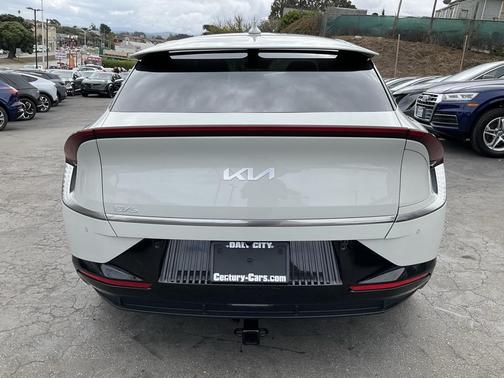 2022 Kia EV6 Wind