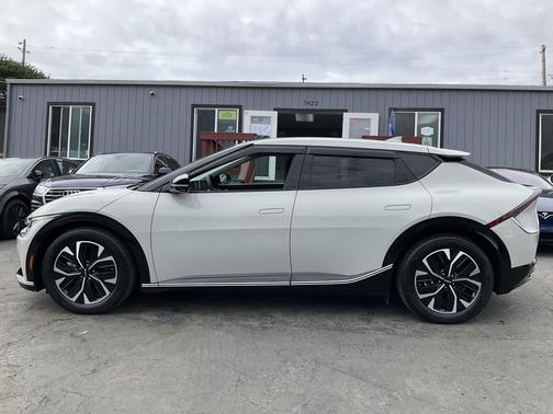 2022 Kia EV6 Wind