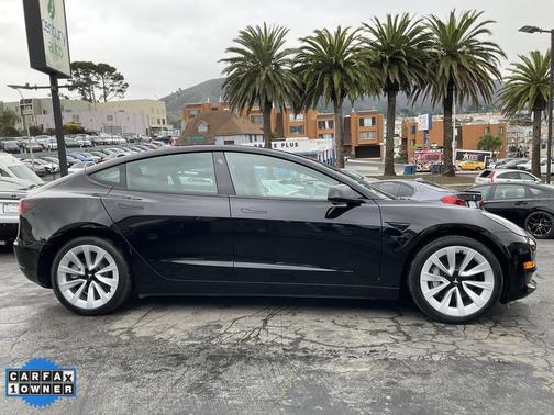 2022 Tesla Model 3 Standard Range
