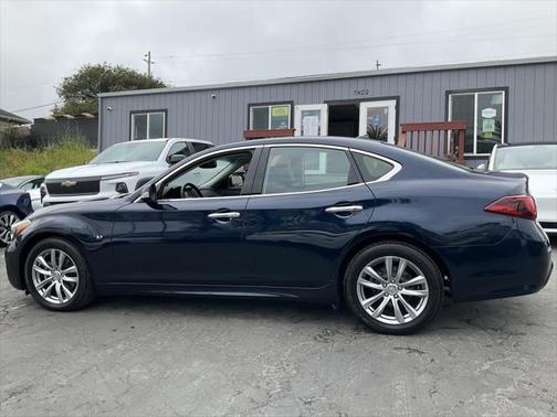 2018 INFINITI Q70 3.7 LUXE