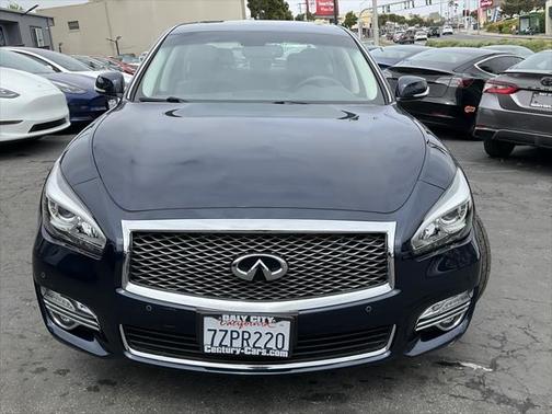2018 INFINITI Q70 3.7 LUXE