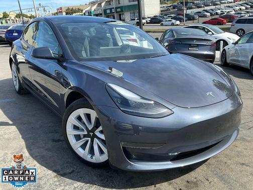 Midnight Silver Metallic 2023 Tesla Model 3 Standard Range