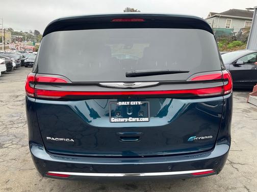 Fathom Blue Pearlcoat 2023 Chrysler Pacifica Hybrid Limited