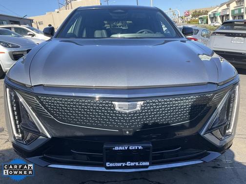 2024 Cadillac LYRIQ Sport