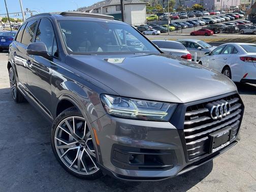 Samurai Gray Metallic 2019 Audi Q7 55 Prestige
