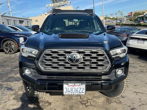 2022 Toyota Tacoma TRD Sport