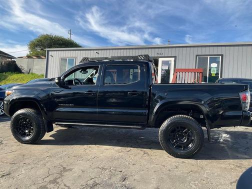 2022 Toyota Tacoma TRD Sport