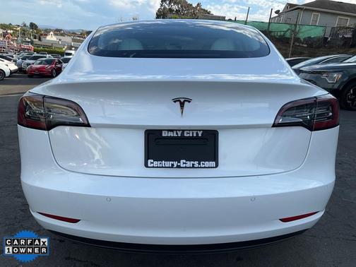 2022 Tesla Model 3 Standard Range
