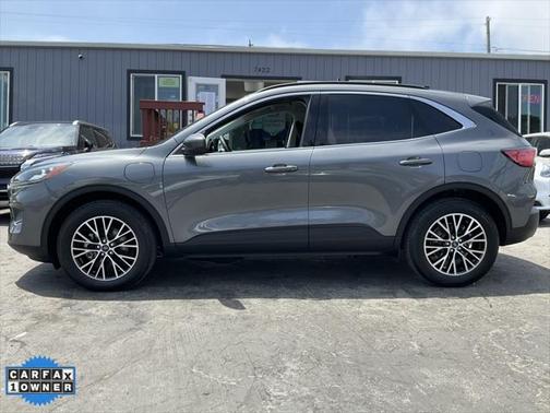 2022 Ford Escape Titanium
