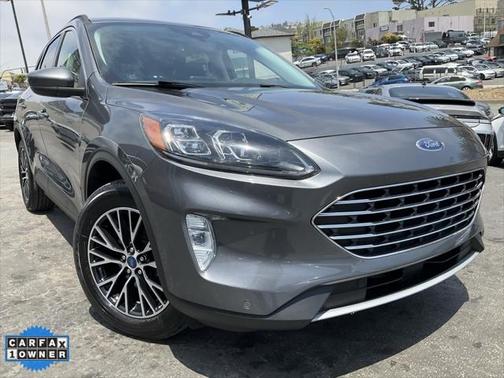 2022 Ford Escape Titanium