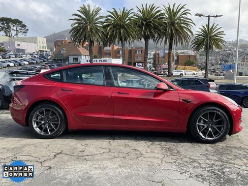 2022 Tesla Model 3 Standard Range