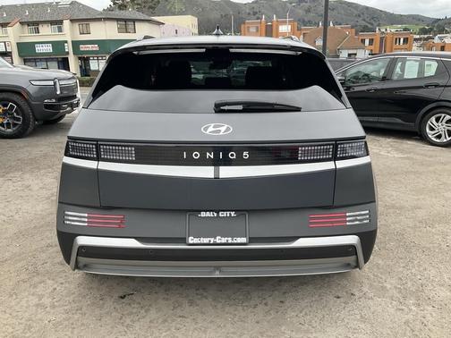 2025 Hyundai IONIQ 5 SEL