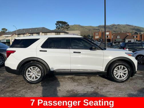 2021 Ford Explorer Base