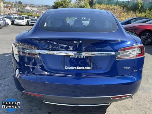 2015 Tesla Model S 70D