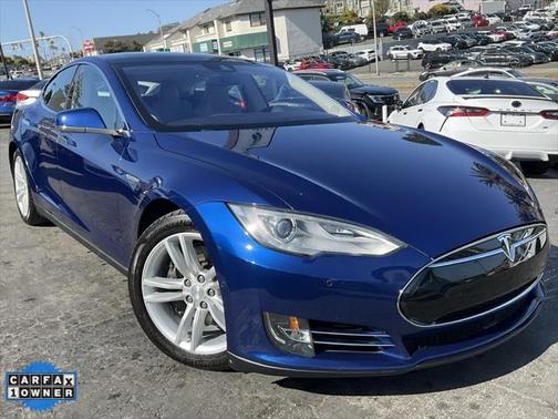 2015 Tesla Model S 70D