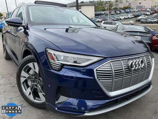 2021 Audi e-tron Premium Plus