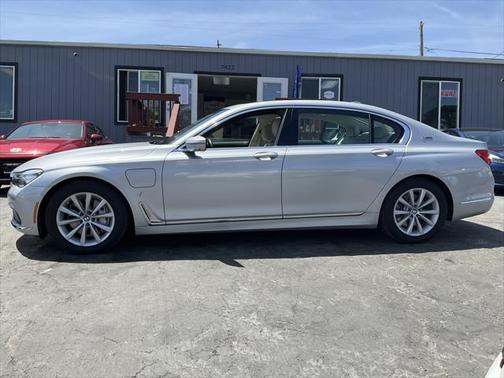 2018 BMW 740e xDrive iPerformance