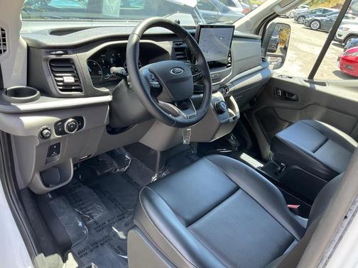 2022 Ford Transit-350 Base