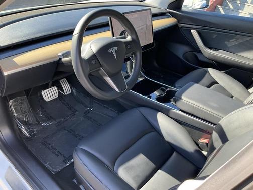 2020 Tesla Model 3 Performance