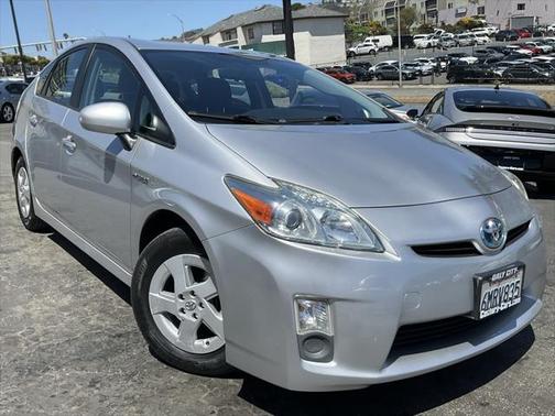 2010 Toyota Prius III