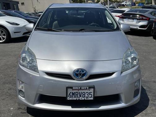 2010 Toyota Prius III