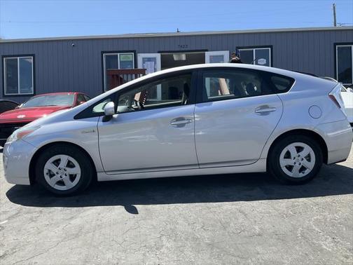 2010 Toyota Prius III
