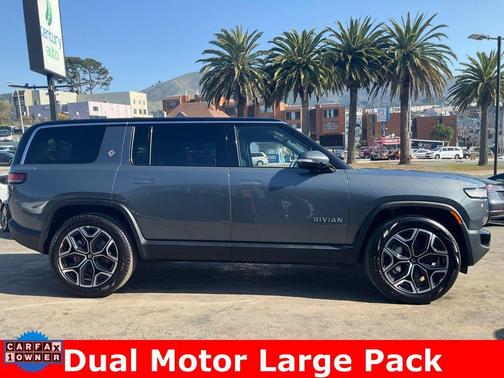 2024 Rivian R1S Adventure