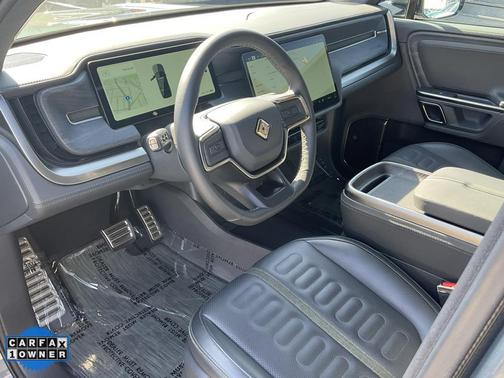 2024 Rivian R1S Adventure