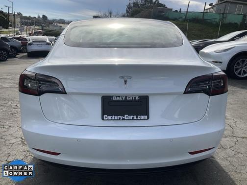 2022 Tesla Model 3 Standard Range