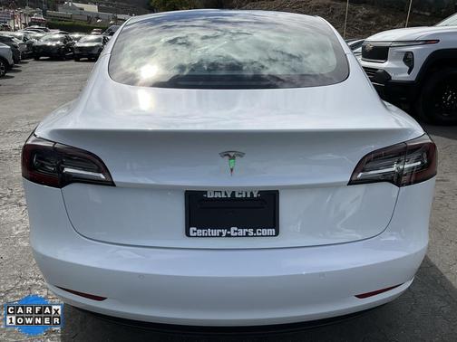 2022 Tesla Model 3 Standard Range