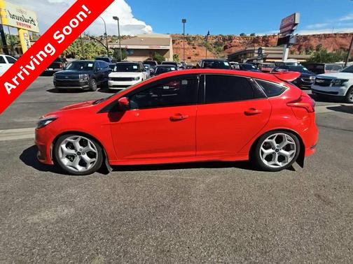 2017 Ford Focus ST 