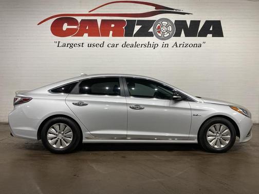 2016 Hyundai SONATA Hybrid SE