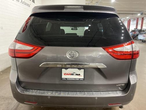2016 Toyota Sienna XLE