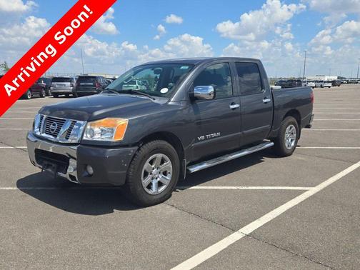 2012 Nissan Titan SV