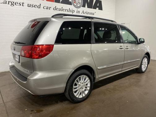 2010 Toyota Sienna XLE Limited