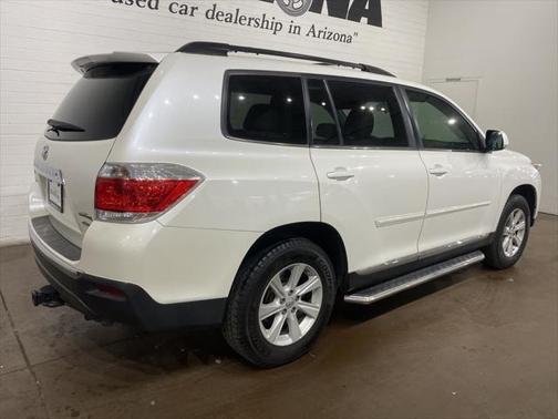 2013 Toyota Highlander SE