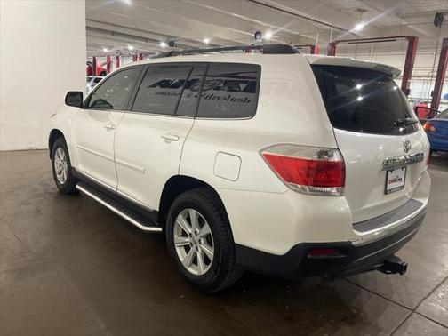 2013 Toyota Highlander SE
