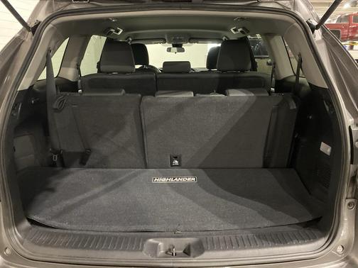 2017 Toyota Highlander LE