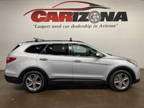 2016 Hyundai SANTA FE SE