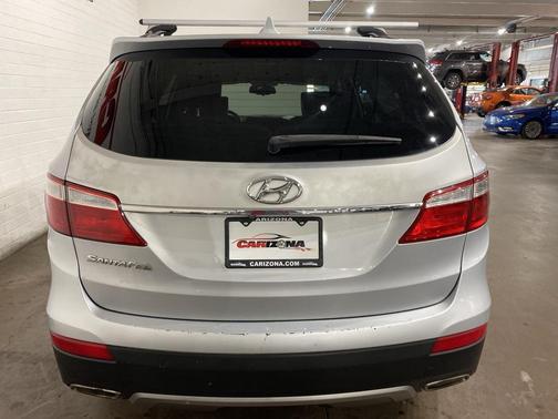 2016 Hyundai SANTA FE SE