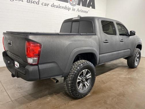 2016 Toyota Tacoma SR