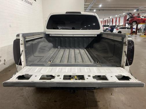 2005 Nissan Frontier SE Crew Cab