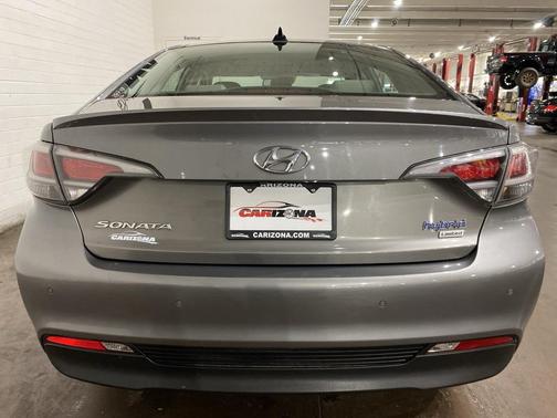 2017 Hyundai SONATA Hybrid Limited