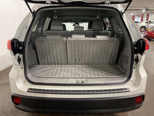 2018 Toyota Highlander LE I4