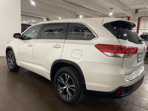 2018 Toyota Highlander LE I4