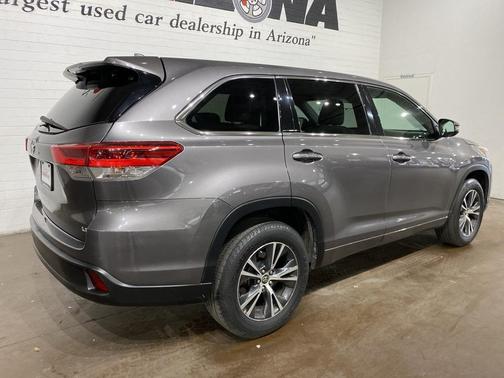2017 Toyota Highlander LE Plus