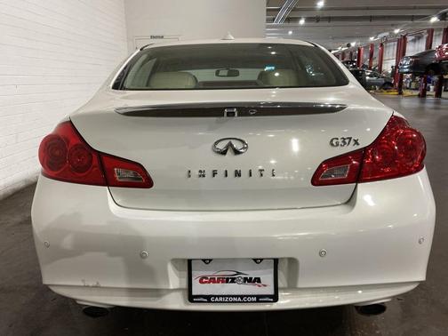 2010 INFINITI G37x Base