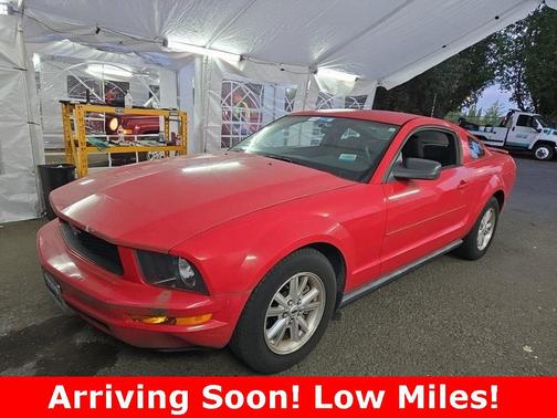 2007 Ford Mustang Deluxe