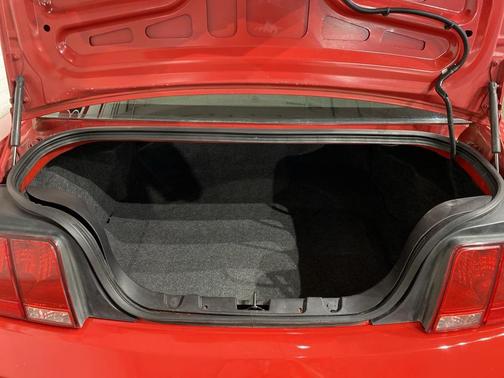 2007 Ford Mustang Deluxe