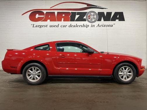 2007 Ford Mustang Deluxe